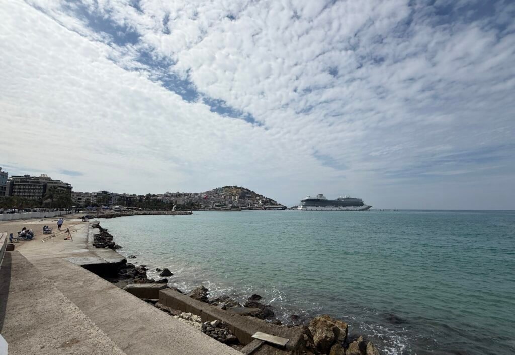 Kuşadası Sahil Yolu 